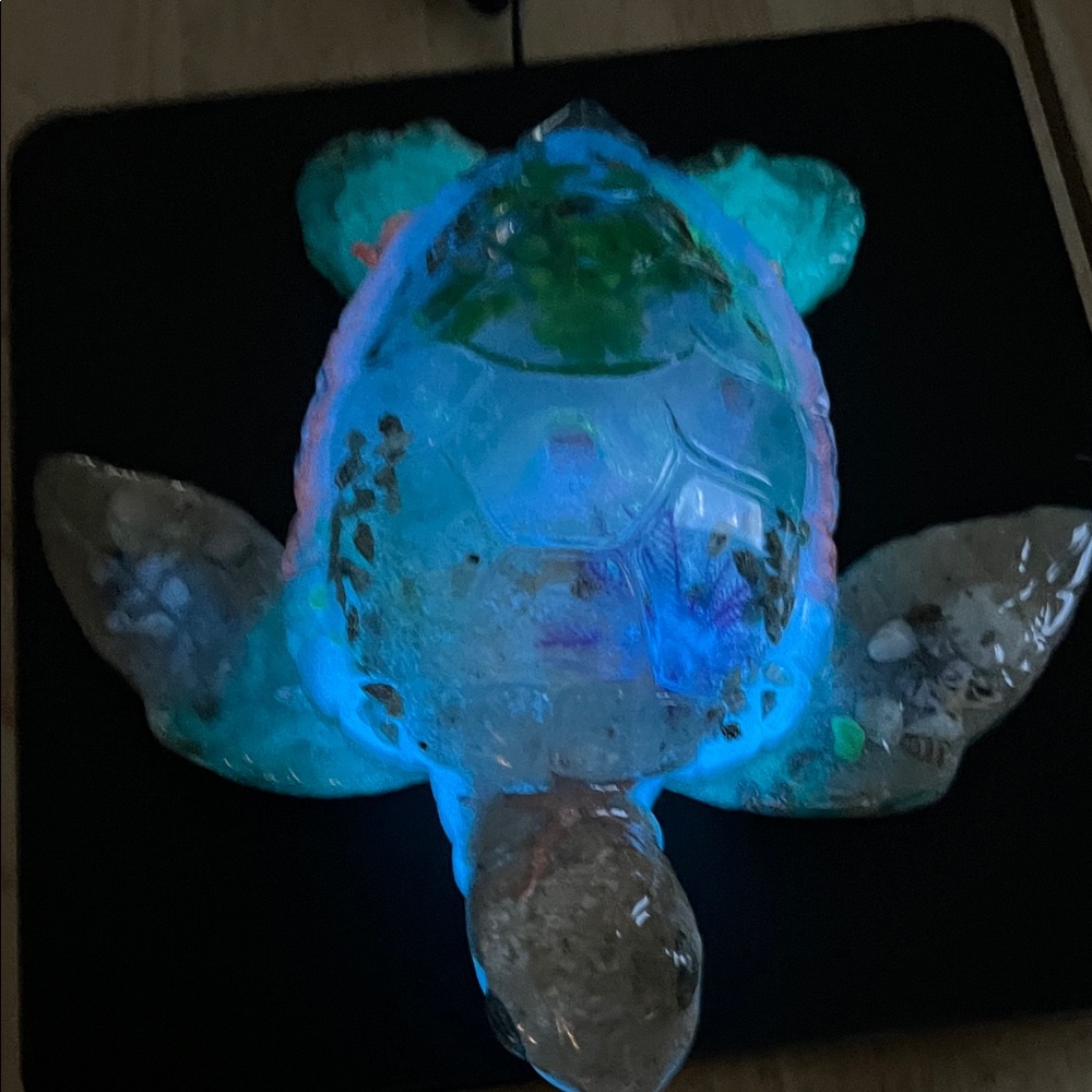 Oceanic Resin Turtle Decor - Picture 7 of 9